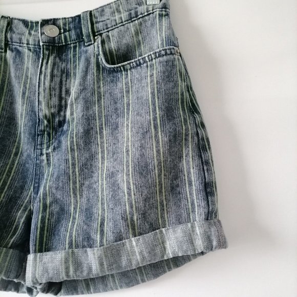 Urban Outfitters BDG Striped Denim Women Shorts - Picture 2 of 7